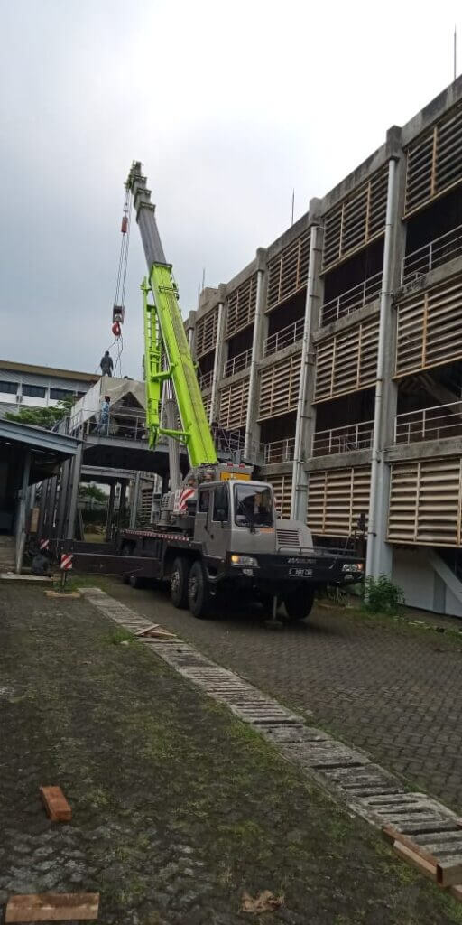 sewa mobile crane scu